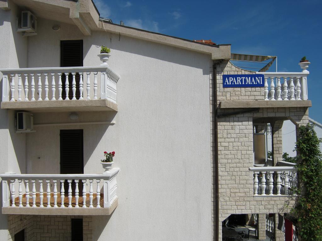 Apartments Nestor Tribalj المظهر الخارجي الصورة