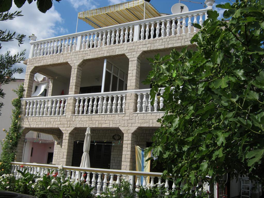 Apartments Nestor Tribalj المظهر الخارجي الصورة